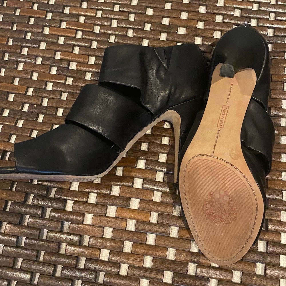Vince Camuto 5” Ladies Dress Sandals - Picture 3 of 3